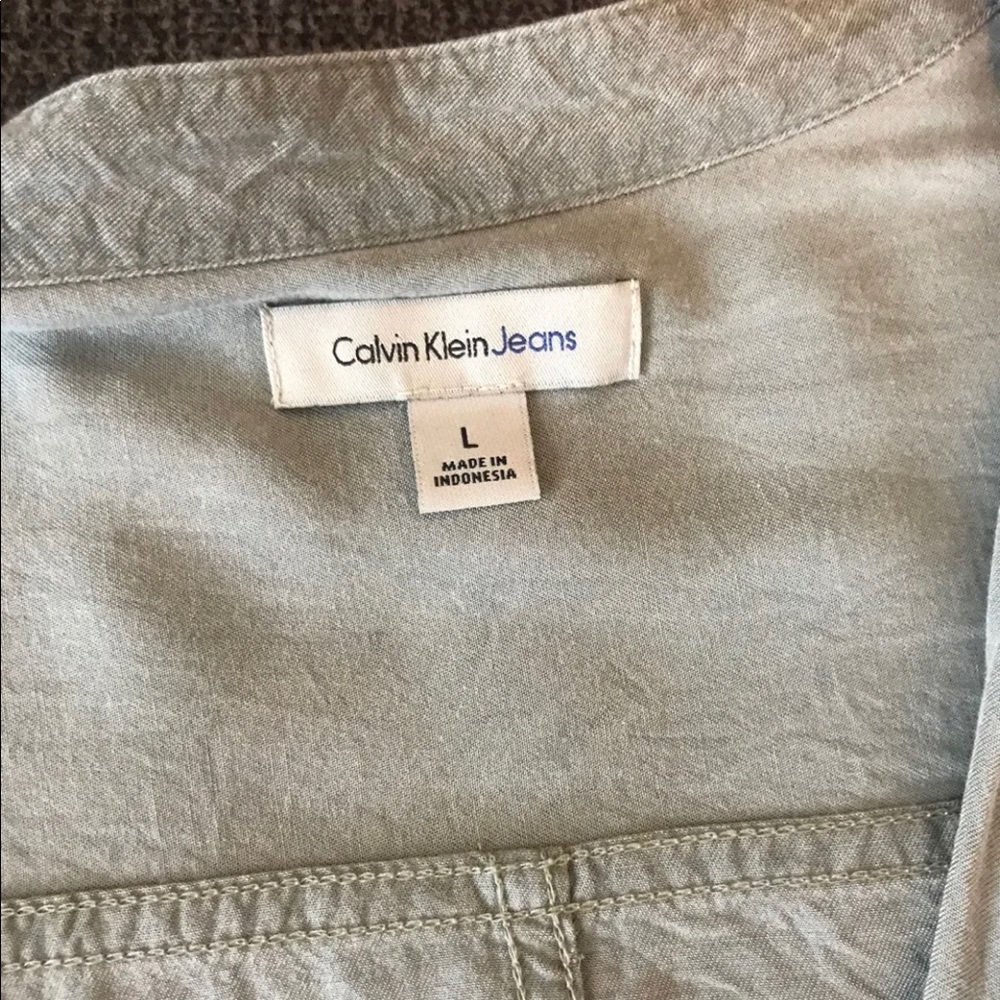 Calvin Klein button down blouse - Picture 2 of 2